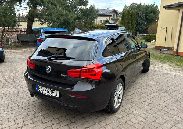 BMW Seria 1 cena 67500 przebieg: 90900, rok produkcji 2017 z Gdynia małe 46